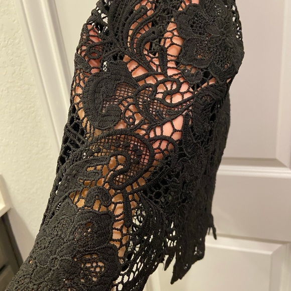 NWOT Romeo + Juliet Couture Fit & Flare Dress - Picture 6 of 12